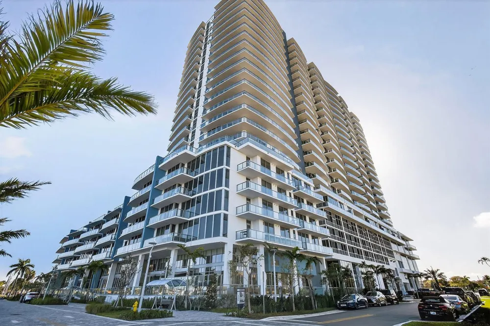 220 Lake Shore Drive #715 Lake Park, FL 33403