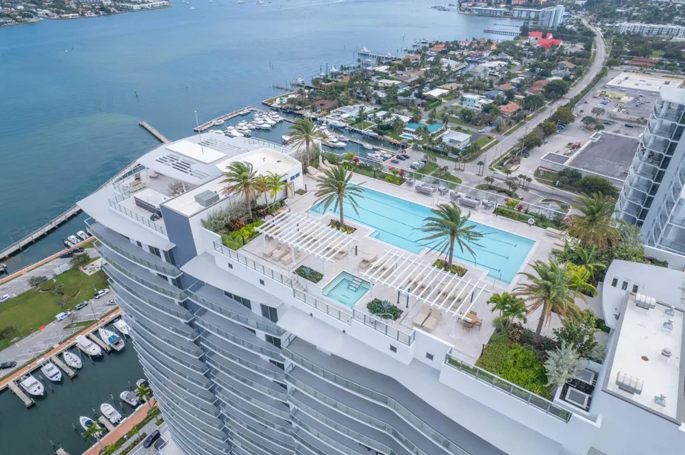 220 Lake Shore Drive #715 Lake Park, FL 33403