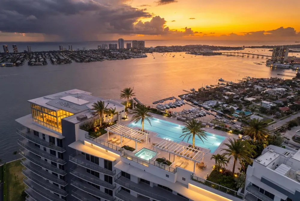 220 Lake Shore Drive #715 Lake Park, FL 33403