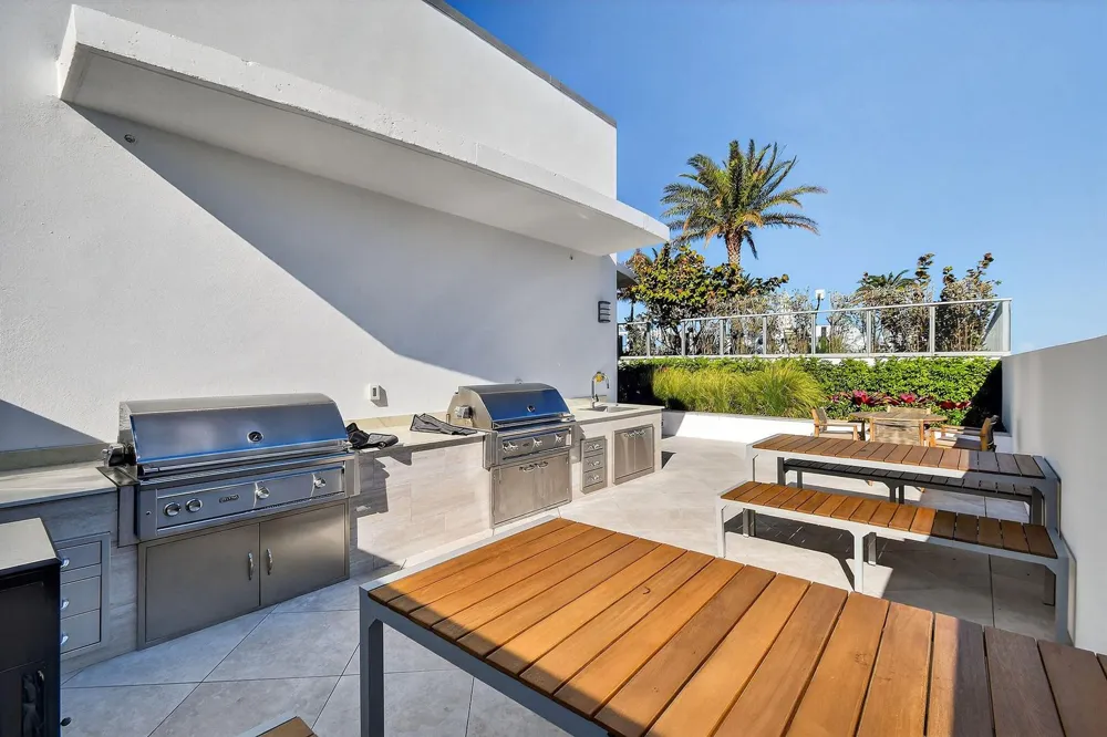 220 Lake Shore Drive #715 Lake Park, FL 33403