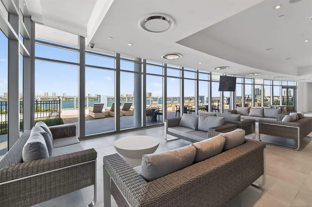 220 Lake Shore Drive #715 Lake Park, FL 33403