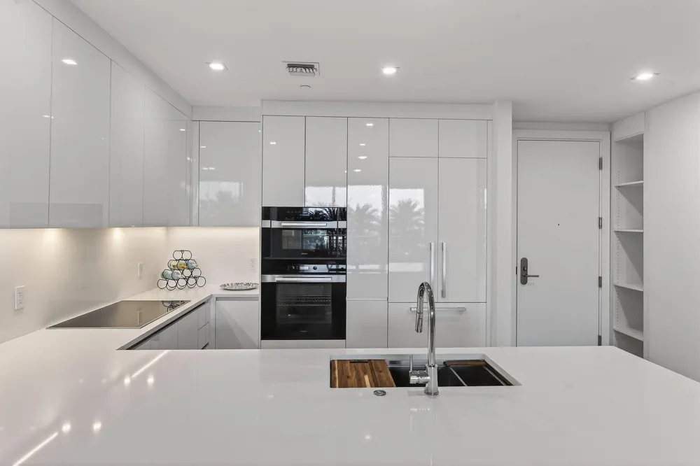 220 Lake Shore Drive #715 Lake Park, FL 33403