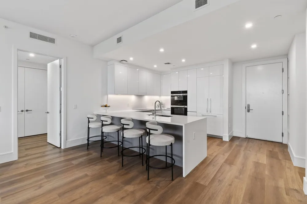 220 Lake Shore Drive #715 Lake Park, FL 33403