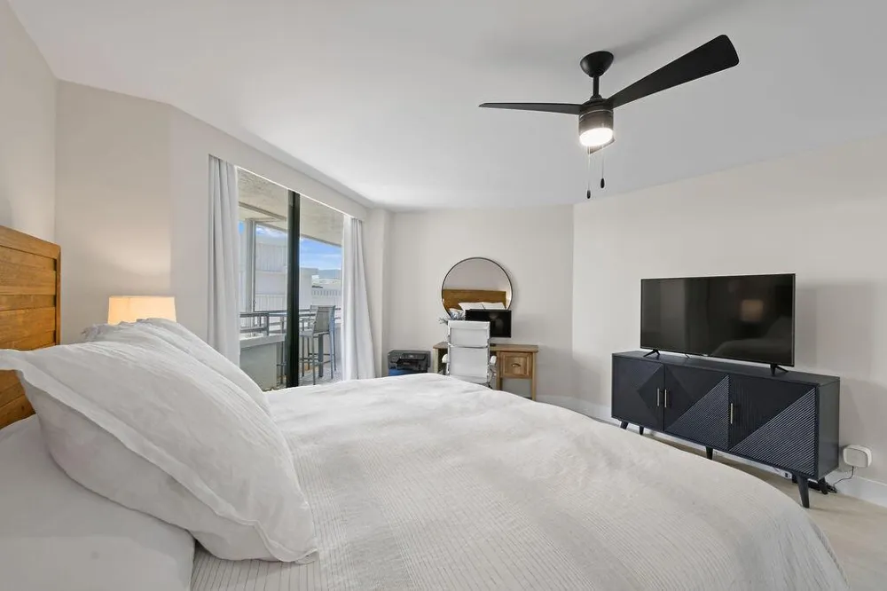 3560 S Ocean Boulevard #907 South Palm Beach, FL 33480