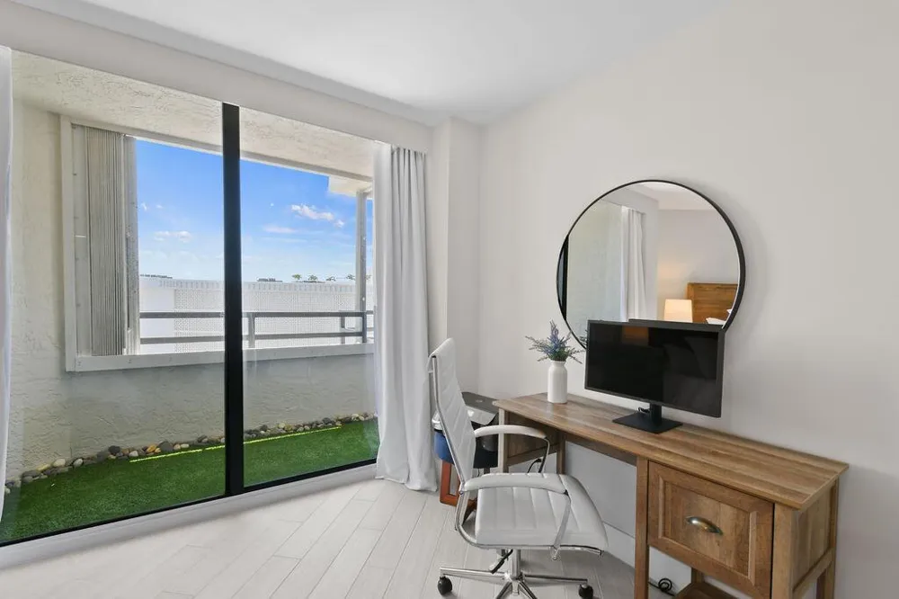 3560 S Ocean Boulevard #907 South Palm Beach, FL 33480