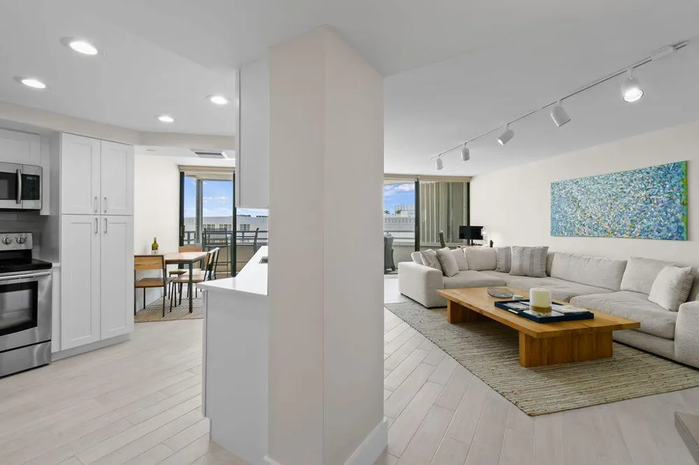 3560 S Ocean Boulevard #907 South Palm Beach, FL 33480