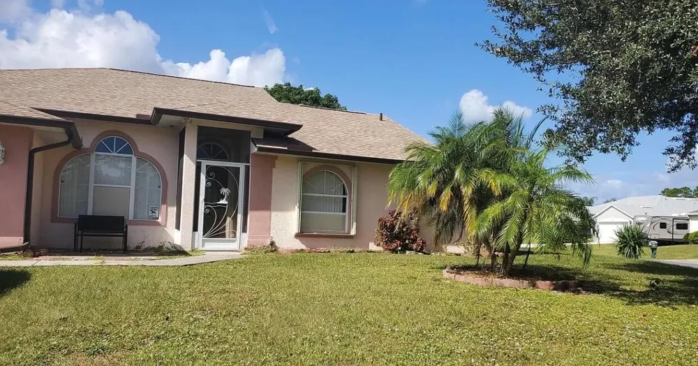 3004 SE Suntan Court Court SE Palm Bay, FL 32909