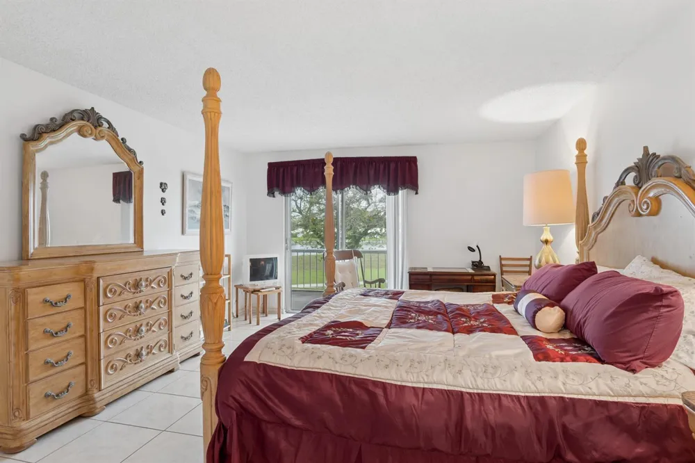 250 John F Kennedy Drive #202 Atlantis, FL 33462