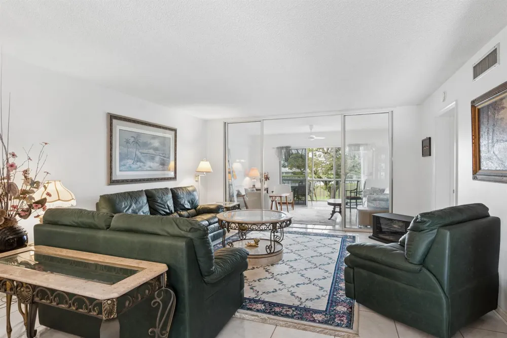 250 John F Kennedy Drive #202 Atlantis, FL 33462