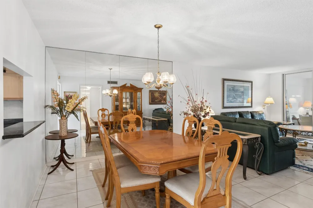 250 John F Kennedy Drive #202 Atlantis, FL 33462