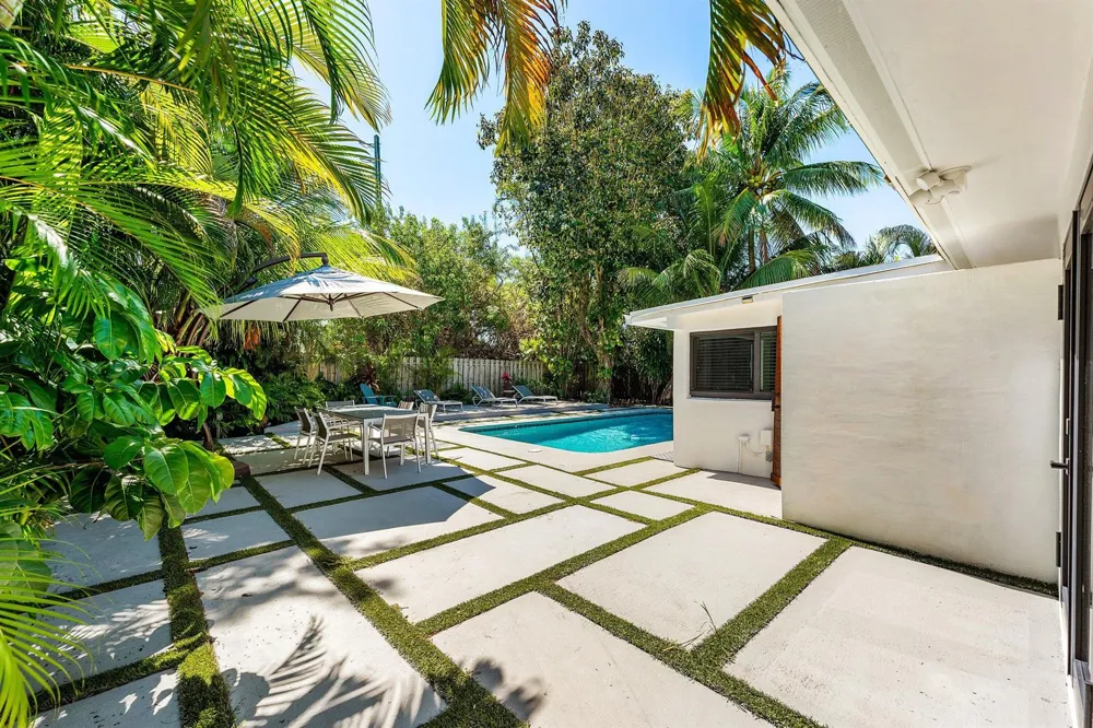 3000 NE 21st Terrace Fort Lauderdale, FL 33306