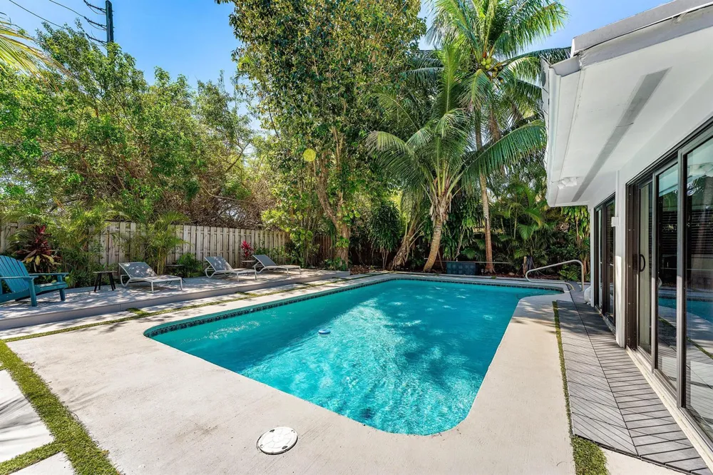 3000 NE 21st Terrace Fort Lauderdale, FL 33306