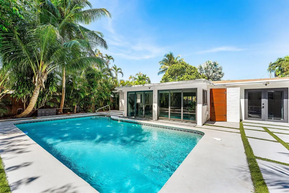 3000 NE 21st Terrace Fort Lauderdale, FL 33306