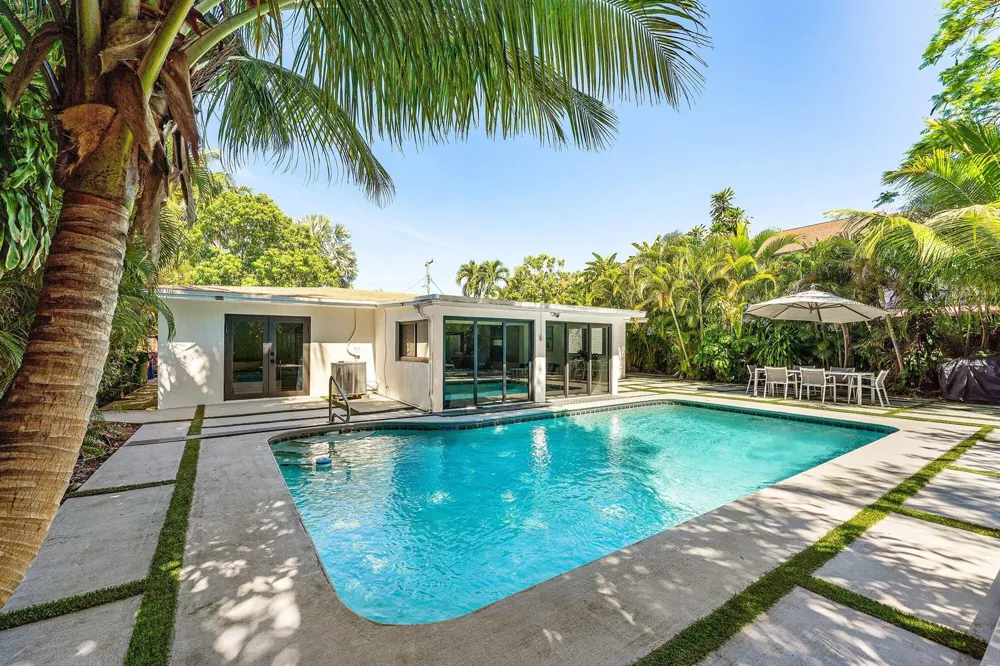 3000 NE 21st Terrace Fort Lauderdale, FL 33306