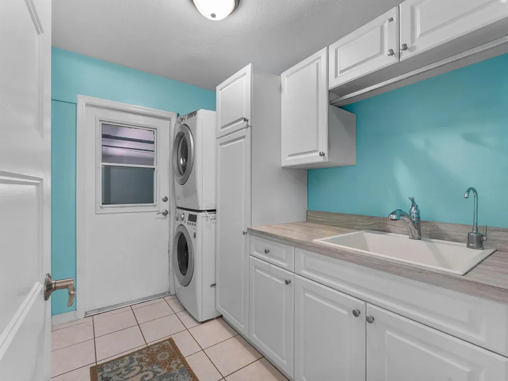 698 Fischer Drive Sebastian, FL 32958