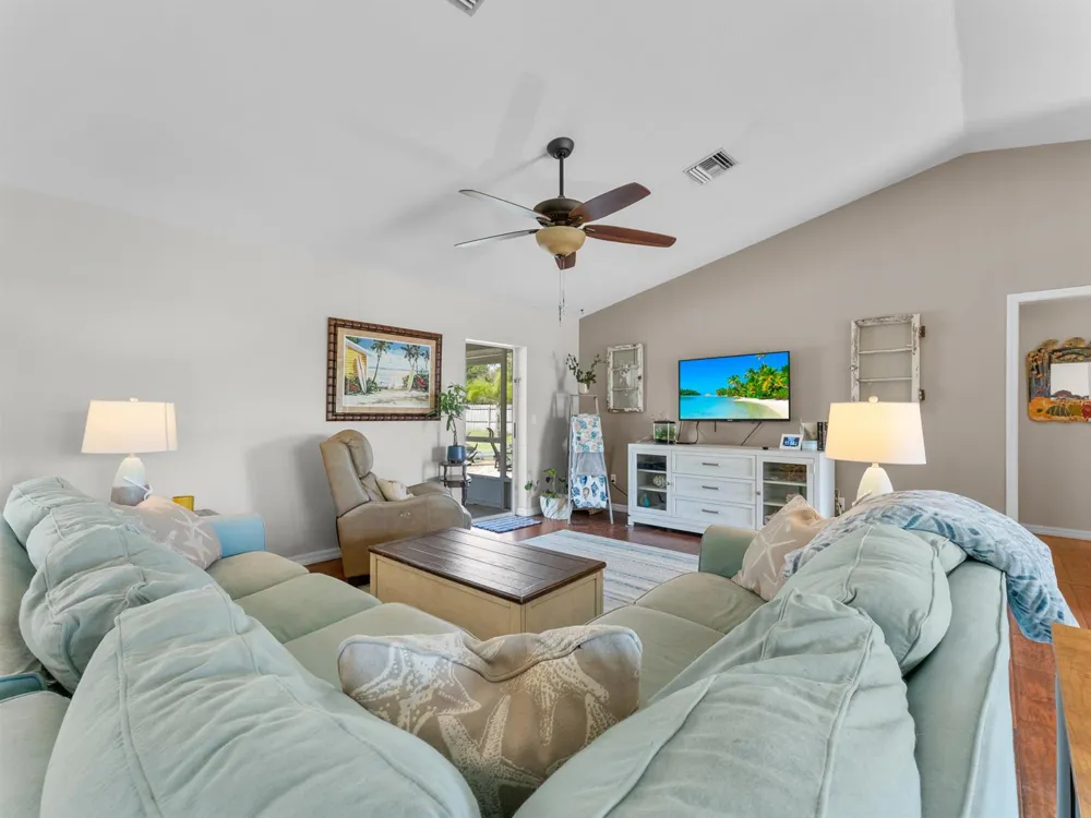 698 Fischer Drive Sebastian, FL 32958