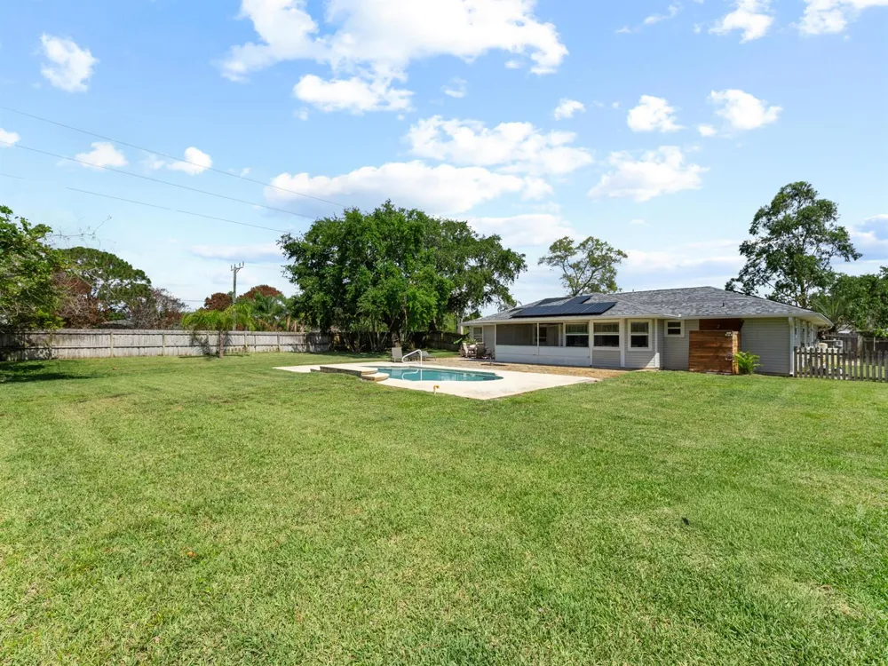 698 Fischer Drive Sebastian, FL 32958