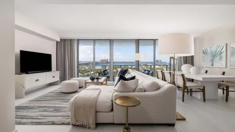 3100 Ocean Drive #1201p