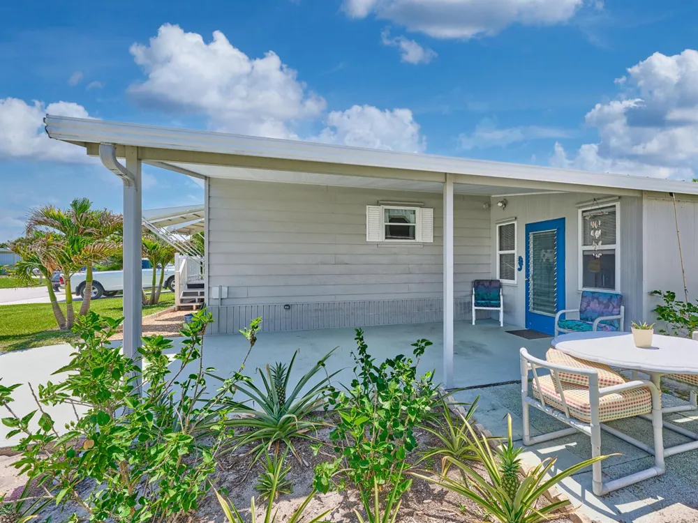 6977 SE Delegate Street Hobe Sound, FL 33455
