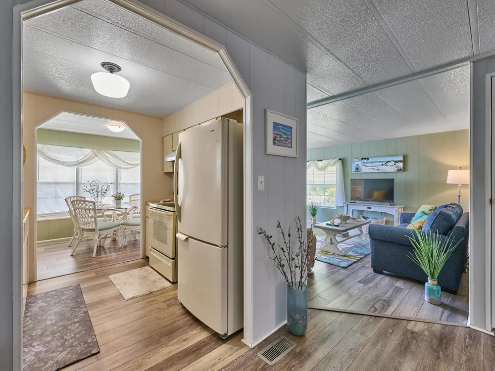 6977 SE Delegate Street Hobe Sound, FL 33455