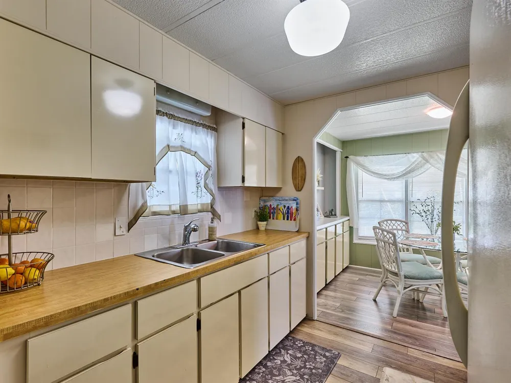 6977 SE Delegate Street Hobe Sound, FL 33455