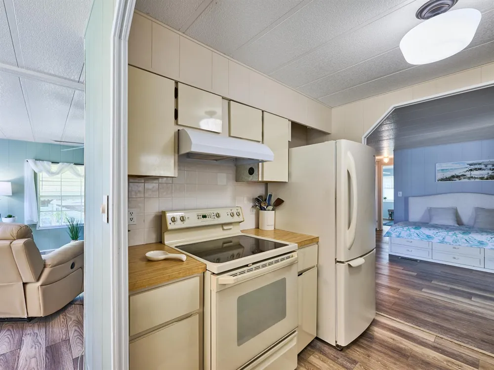 6977 SE Delegate Street Hobe Sound, FL 33455