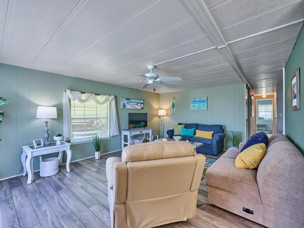 6977 SE Delegate Street Hobe Sound, FL 33455