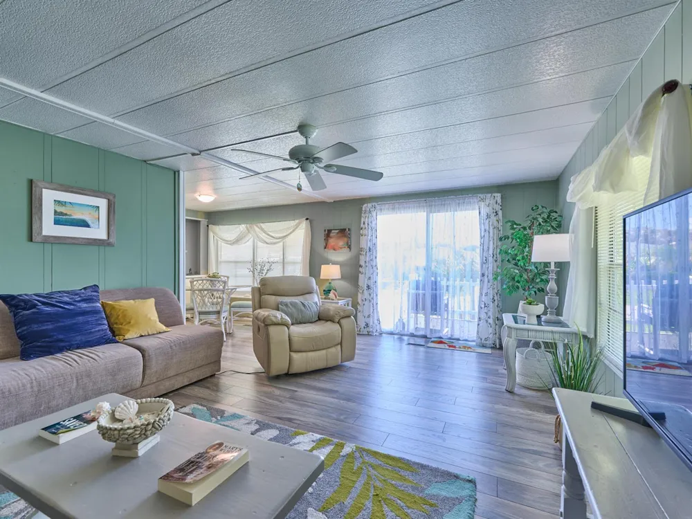 6977 SE Delegate Street Hobe Sound, FL 33455