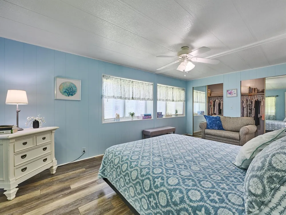 6977 SE Delegate Street Hobe Sound, FL 33455