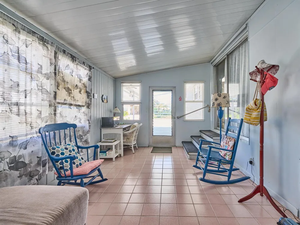 6977 SE Delegate Street Hobe Sound, FL 33455