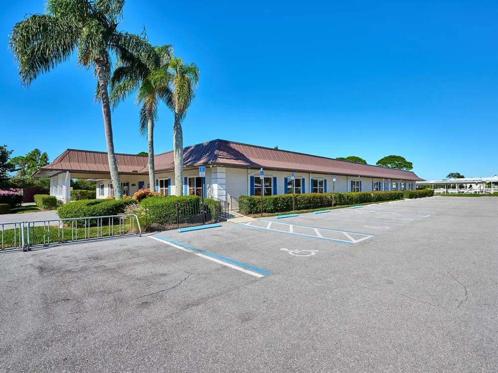 6977 SE Delegate Street Hobe Sound, FL 33455