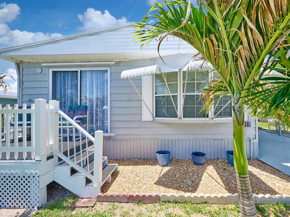 6977 SE Delegate Street Hobe Sound, FL 33455