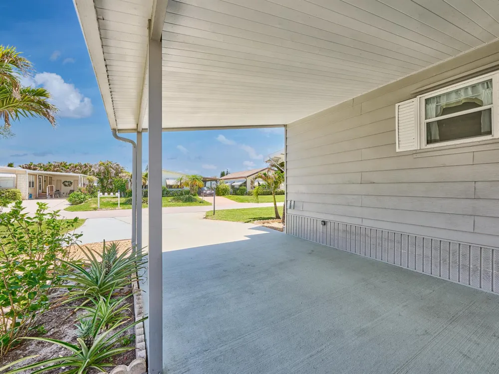 6977 SE Delegate Street Hobe Sound, FL 33455