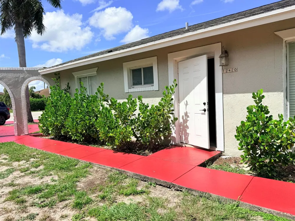 12420 Peconic Court #12424 Wellington, FL 33414