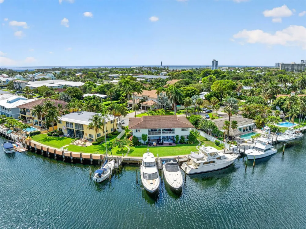 2844 NE 26th Avenue Lighthouse Point, FL 33064