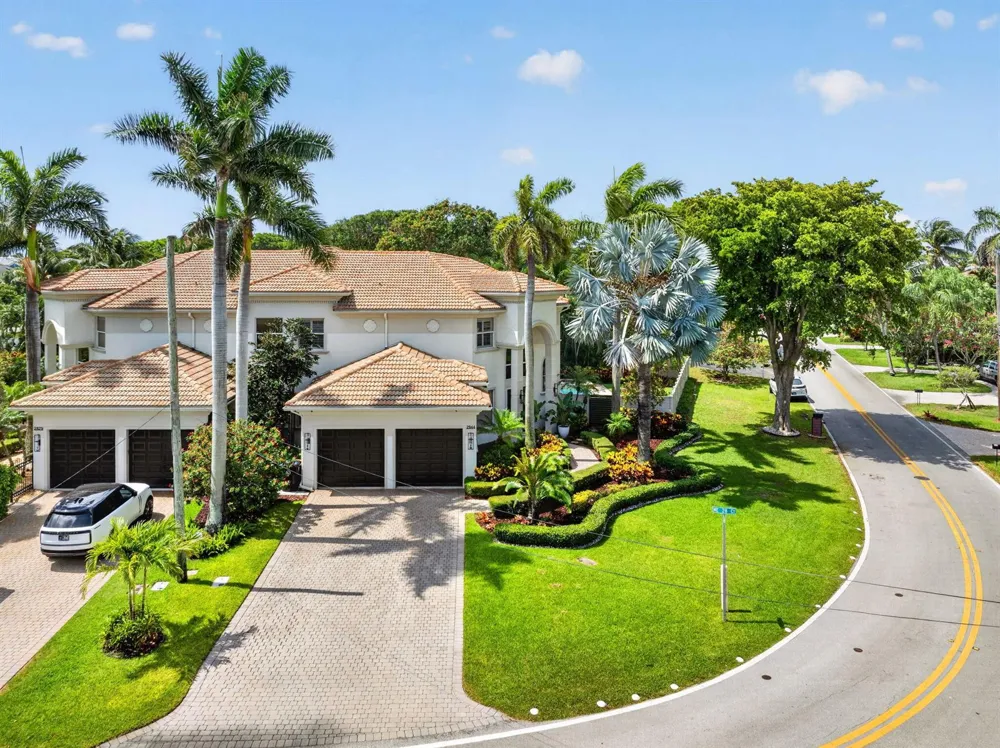2844 NE 26th Avenue Lighthouse Point, FL 33064