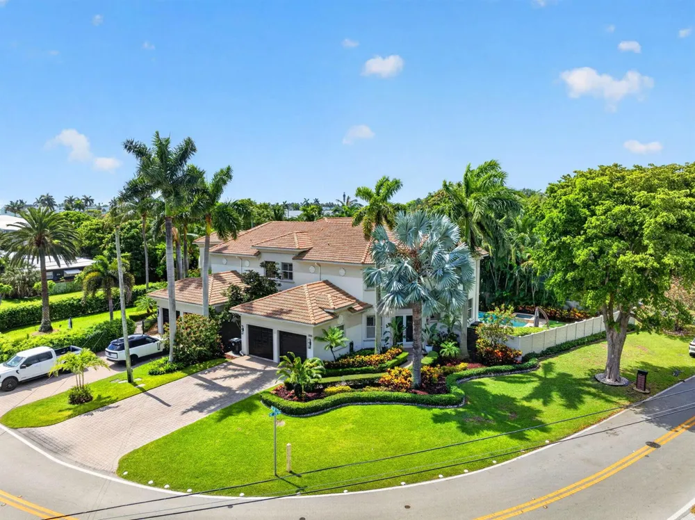 2844 NE 26th Avenue Lighthouse Point, FL 33064