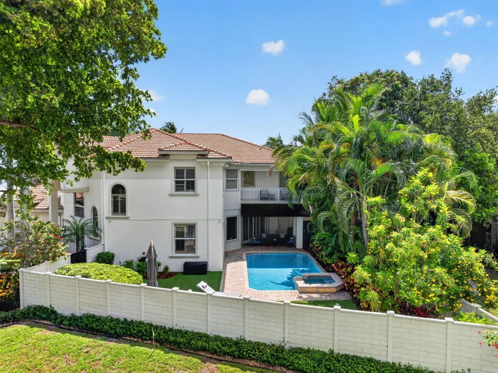 2844 NE 26th Avenue Lighthouse Point, FL 33064