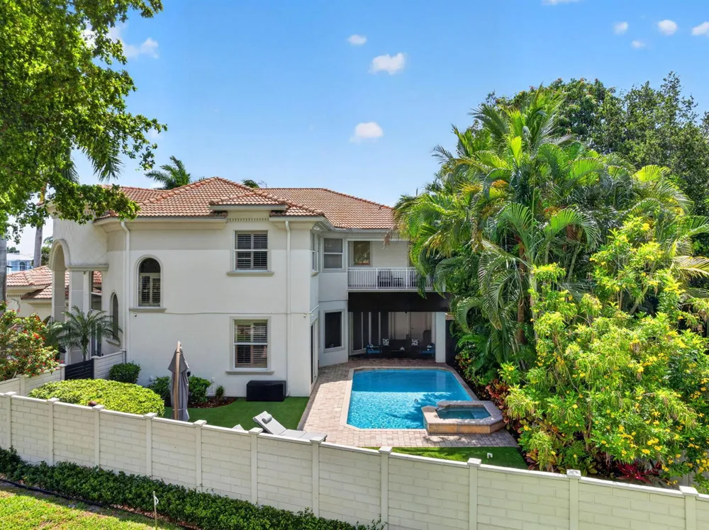 2844 NE 26th Avenue Lighthouse Point, FL 33064