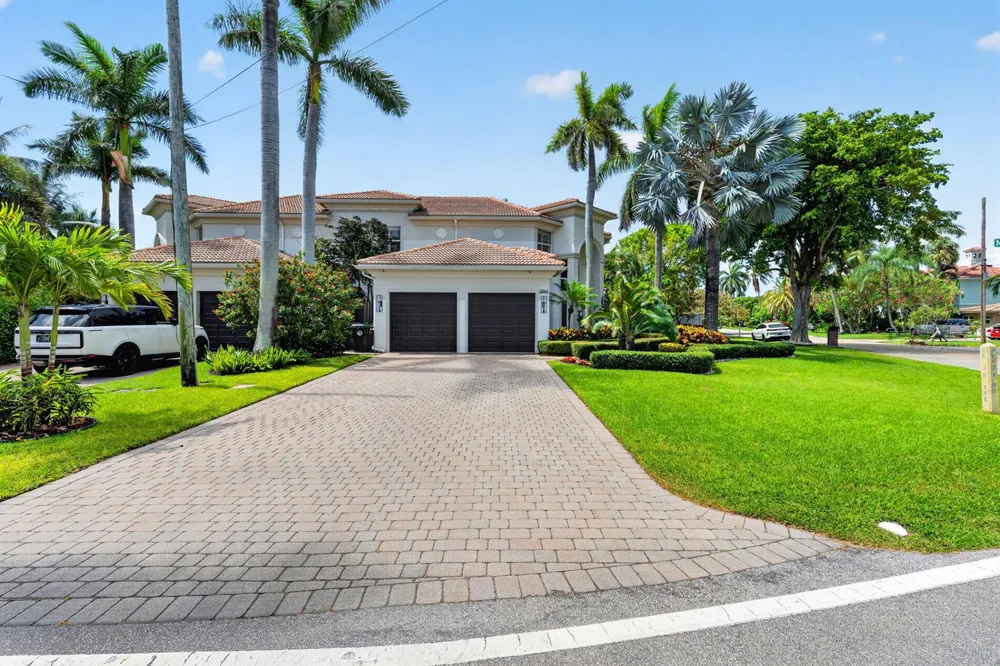 2844 NE 26th Avenue Lighthouse Point, FL 33064
