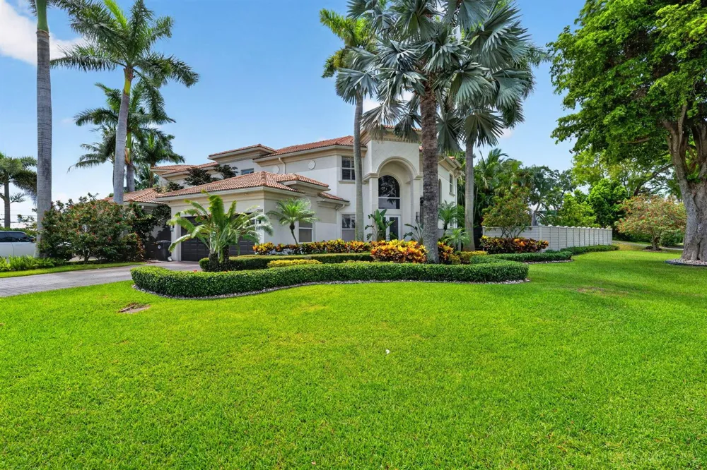 2844 NE 26th Avenue Lighthouse Point, FL 33064