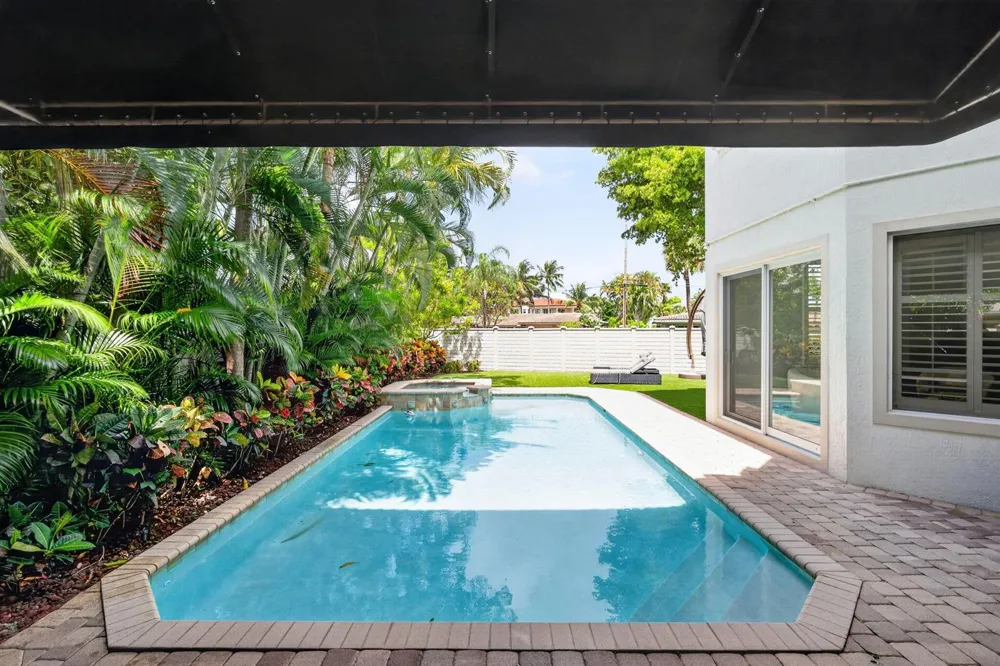 2844 NE 26th Avenue Lighthouse Point, FL 33064