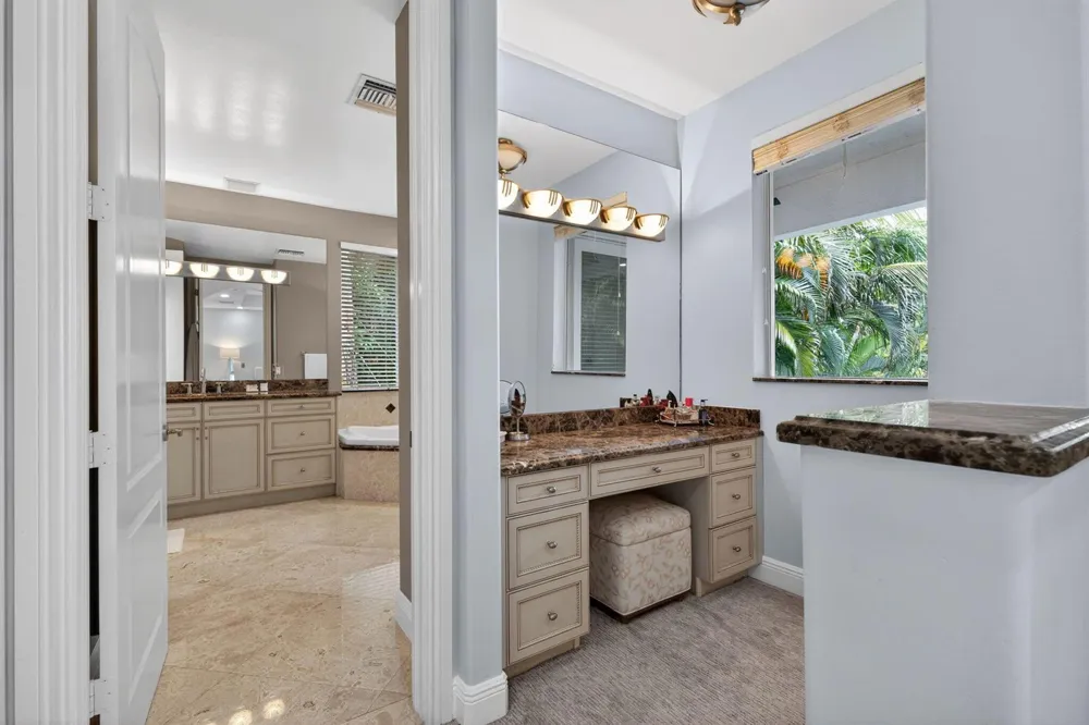 2844 NE 26th Avenue Lighthouse Point, FL 33064
