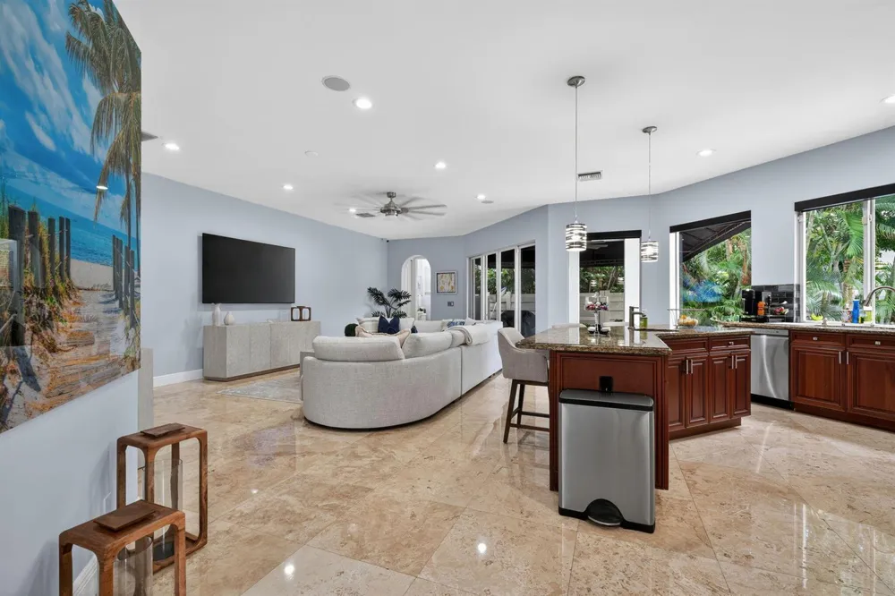 2844 NE 26th Avenue Lighthouse Point, FL 33064
