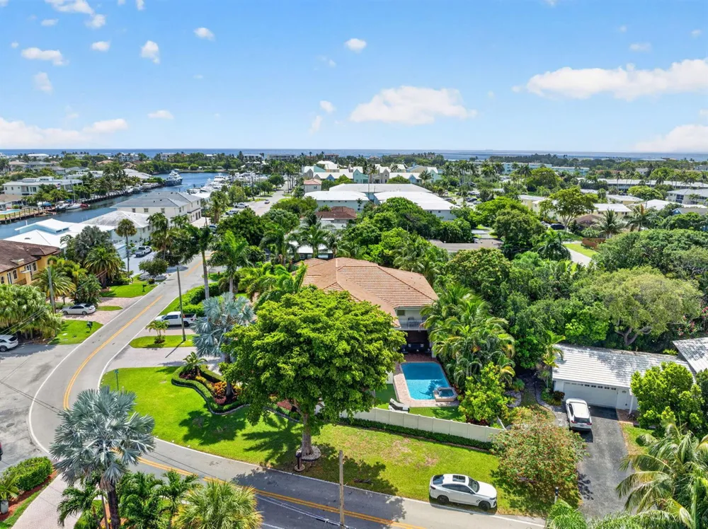 2844 NE 26th Avenue Lighthouse Point, FL 33064