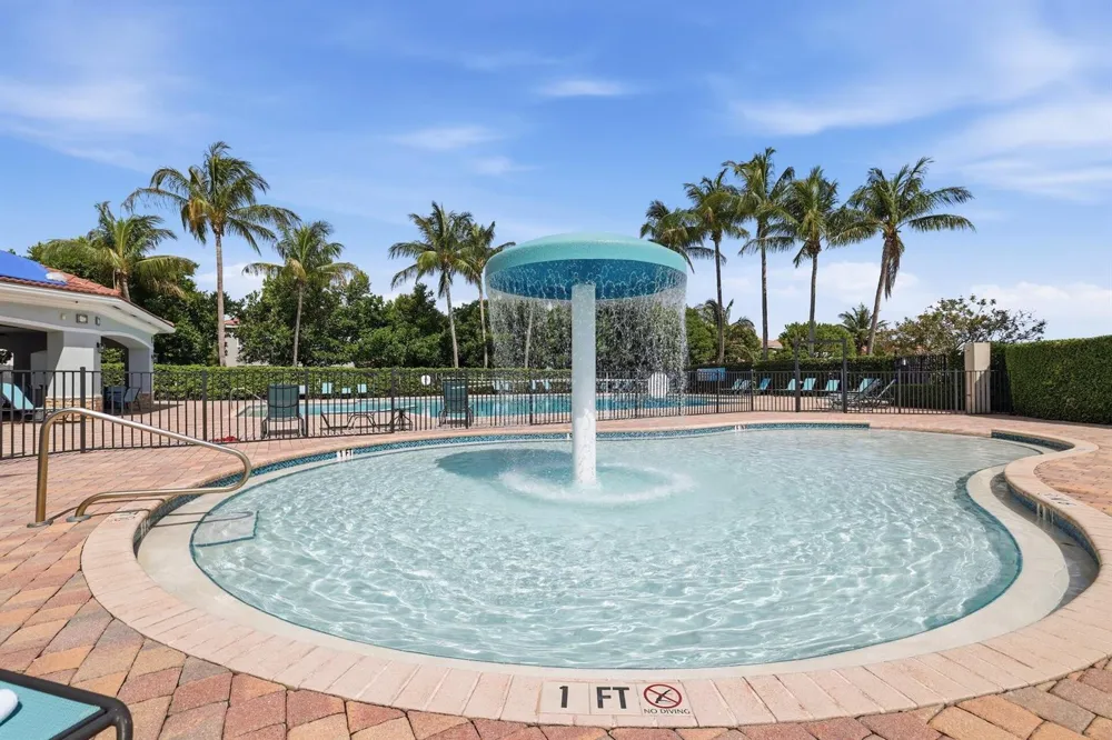 3068 Laurel Ridge Circle Riviera Beach, FL 33404