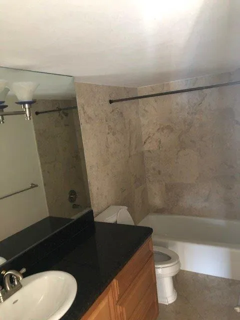 11930 Bayshore Drive #706 North Miami, FL 33181