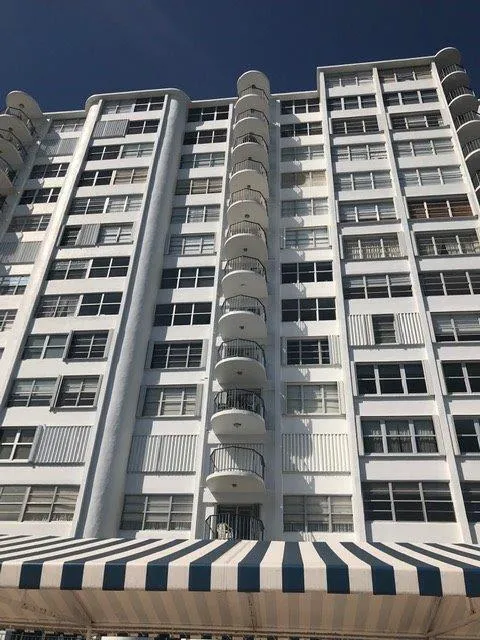 11930 Bayshore Drive #706 North Miami, FL 33181