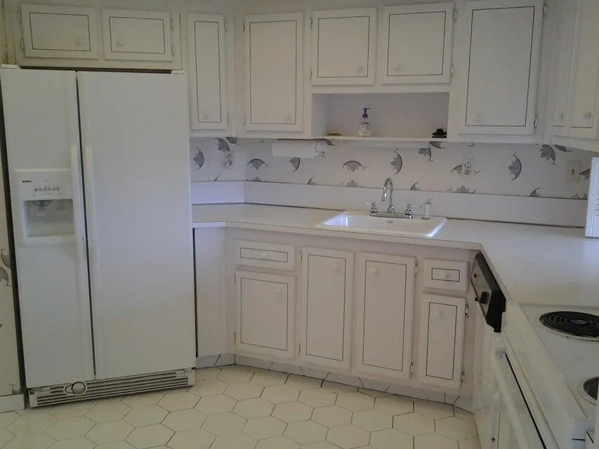 11930 Bayshore Drive #706 North Miami, FL 33181