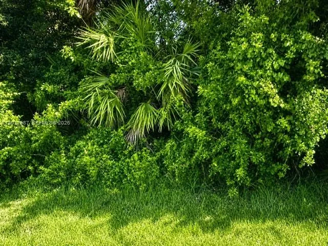 1585 SW Mullinax Ave Port St. Lucie, FL 34953
